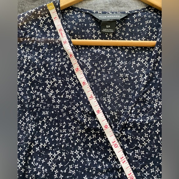 Club Monaco flutter sleeve top - Picture 5 of 7